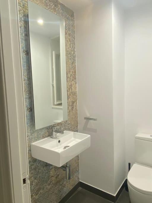 Nuevo! Piso Al Lado De Catedral - Apartament